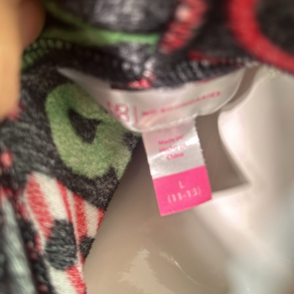 NO BOUNDARIES CHRISTMAS PULLOVER MERRY CHRISTMAS HOODIE SIZE  L 11-13 - Picture 8 of 8